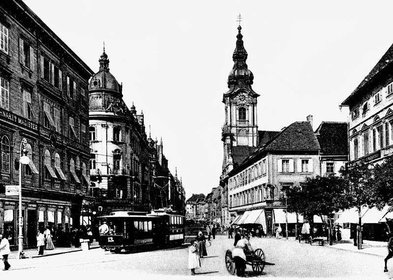 Datei:Straßenbahnzug Graz Herrengasse-RZ.jpg