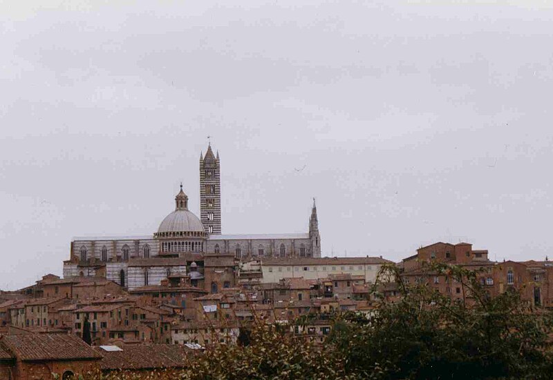 Datei:Siena skyline 1.jpg