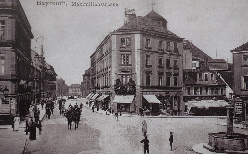 Datei:Sternplatz Bayreuth um 1910.JPG