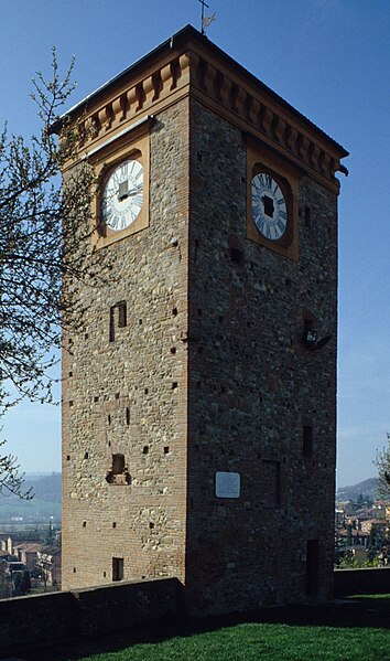 File:Castellarano torre orologio2.jpg