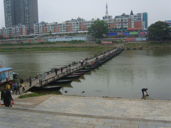 File:Pontoon&Jinjiang.jpg