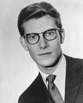 File:Yves Saint Laurent (1958).png