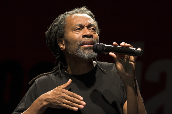 File:Bobby McFerrin photo by Szaniszlo Ivor 2.jpg