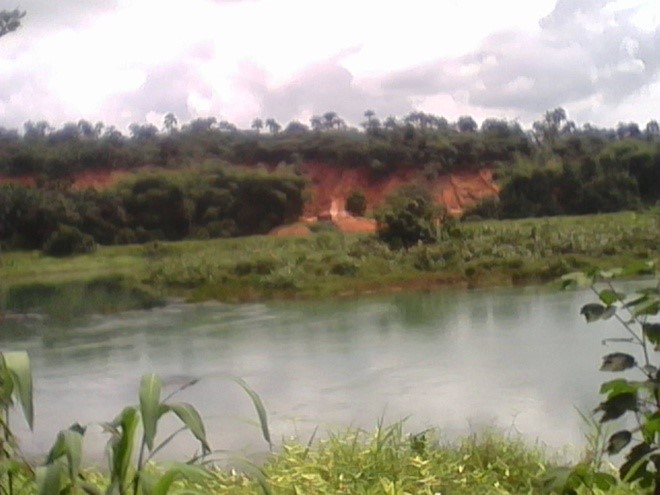 File:Njaba River, Umuezukwe.jpg