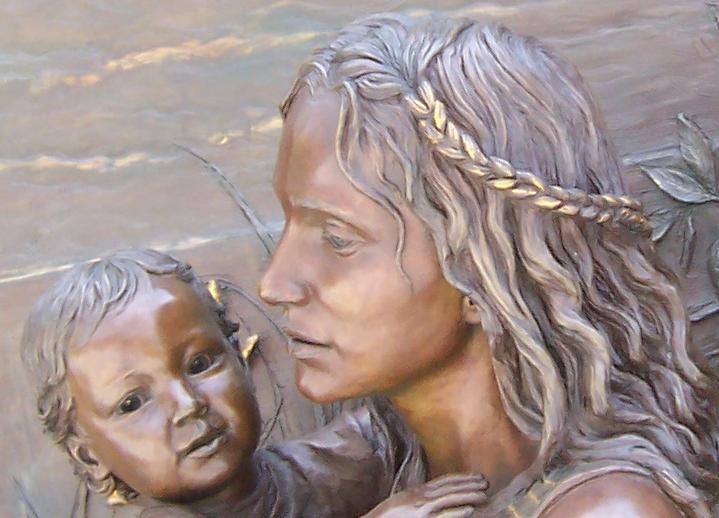 File:Mother,Child,ReliefSculpture,SoldierField,Chicago.jpg