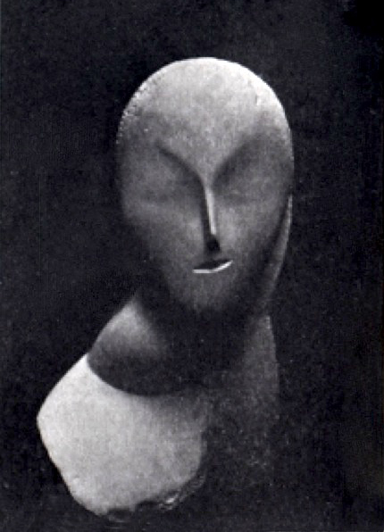 File:Constantine Brancusi, Une Muse, 1912, plaster, 45.7 cm (18 in.). Armory Show postcard.jpg