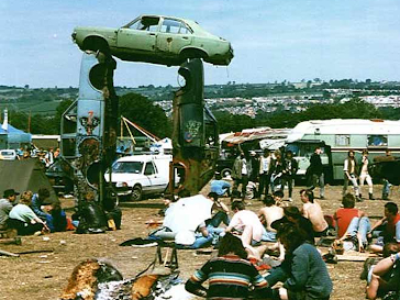 File:Mutoid Waste Company - Carhenge Glastonbury 1987.jpg