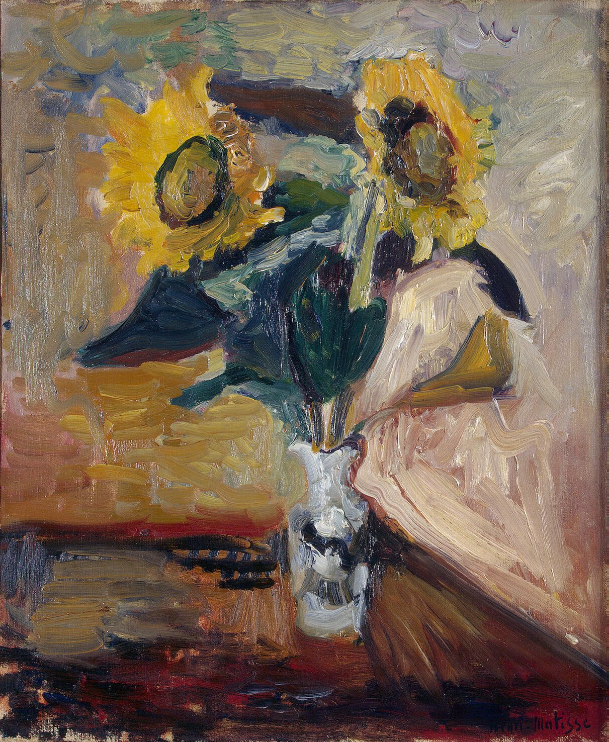 vase sunflowers