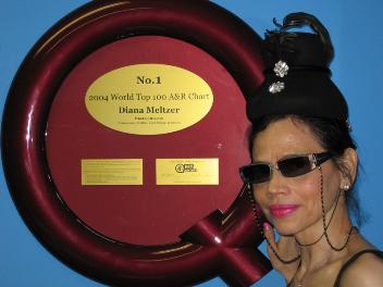 File:Diana Meltzer HQ Award.jpg