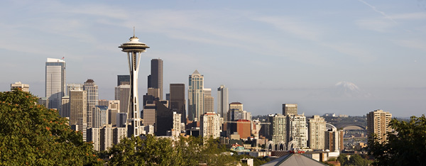 Kerry Park kun Mt. Rainier en la fono.