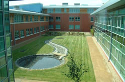 File:QueenAnneHighSchool.jpg