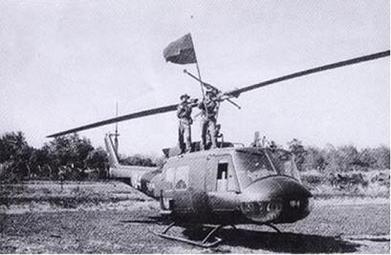 File:Hoa Binh UH-1.JPG