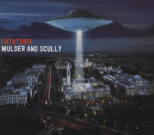 File:Catatonia-Mulder--Scully-109700.jpg