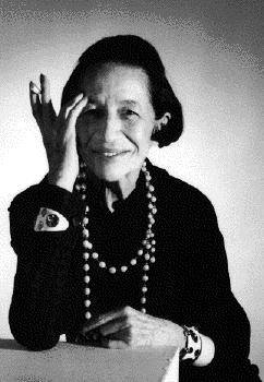 File:Diana Vreeland 05.jpg