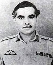 File:Gul Hassan Khan.png