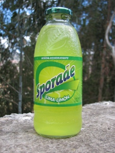 File:Brand Sporade Glass Bottle 475 ml.jpg