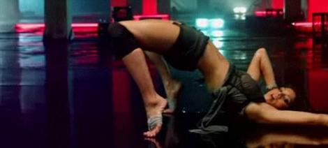 File:Nicolescherzinger-wetdance.JPG