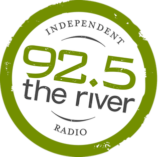 File:The River 92.5 FM logo.png