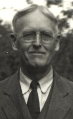 File:DCGraham Portrait 1940.jpg