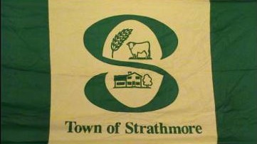 File:Strathmore AB Flag.jpg