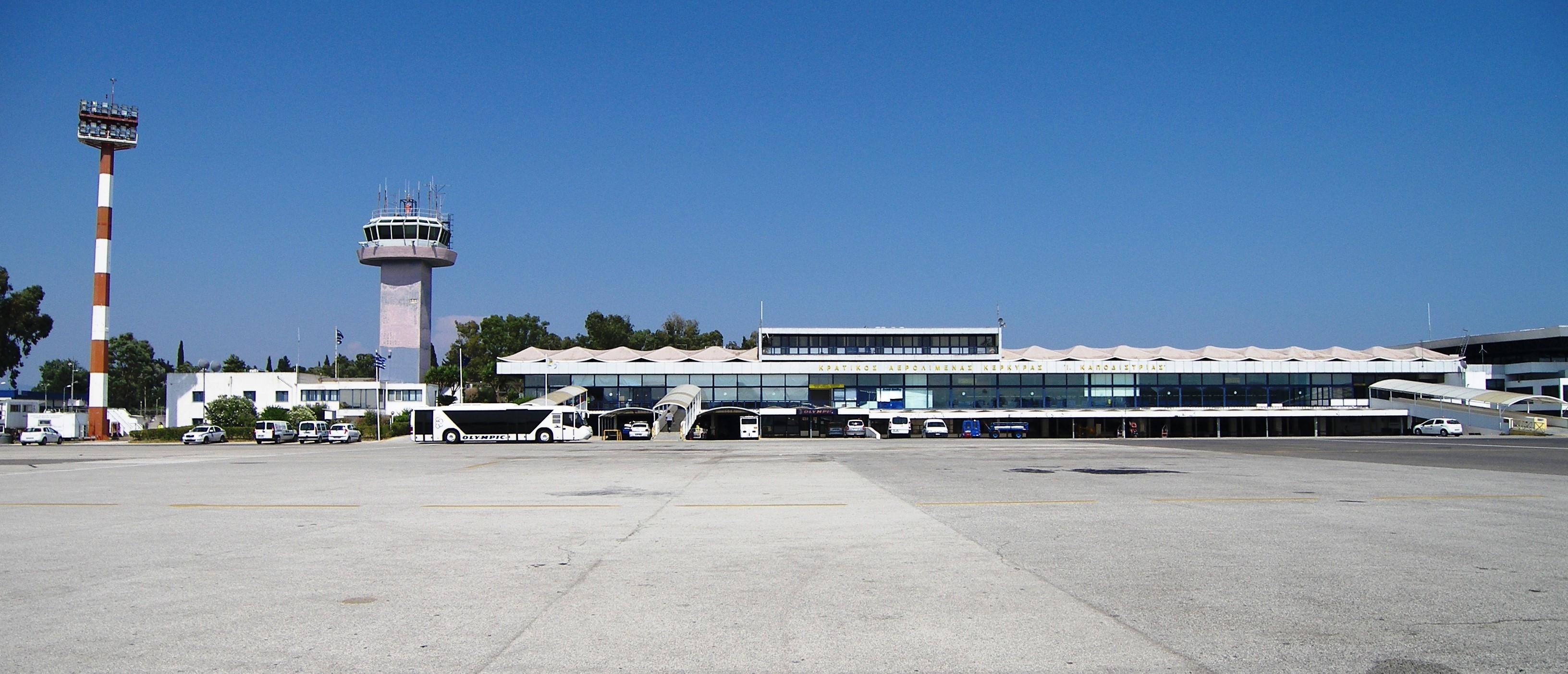 Ioannis_Kapodistrias_Airport_in_Corfu.jpg