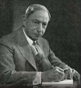 File:Hugo Gernsback by Bachrach.jpg