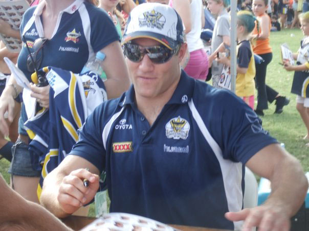 File:Lukeodonnellfanday2008.jpg