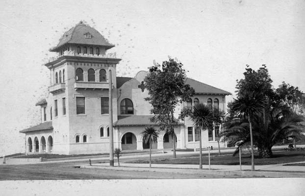 File:SantaMonica-CityHall-1910.jpg