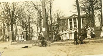 File:Peace College Main Building 1920.jpg