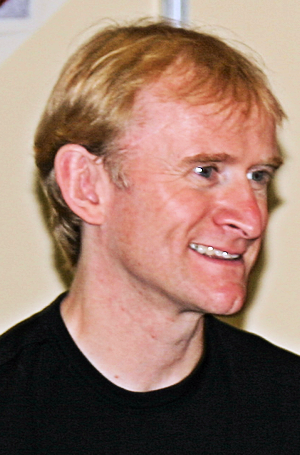 File:Dean-Haglund 2005.png