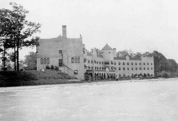 File:Spinks Wawasee Hotel03.jpg