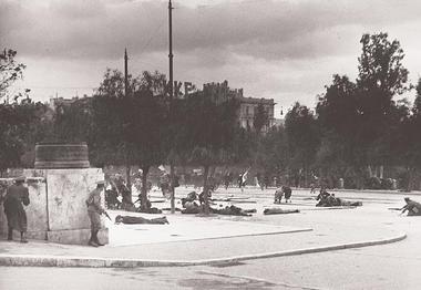 File:Dekemvriana 1944 SYNTAGMA.jpg