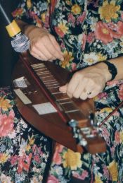 File:AtwaterDulcimer.jpg