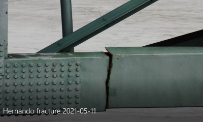 File:Hernando de Soto Bridge May 2021 fracture.jpg