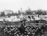 File:Davin Fountain in Victoria Park, Regina.jpg