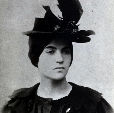 File:Suzanne-Valadon-1885.jpg