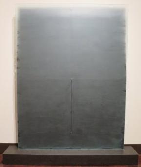 File:'Clearing for a Standing Man No. 2' by Christopher Wilmarth, Honolulu Museum of Art.jpg