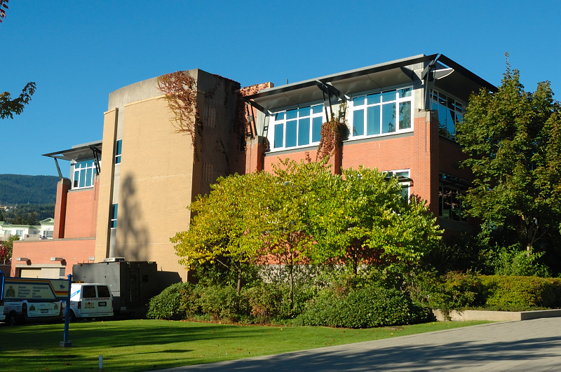 File:Coquitlam policestation.jpg