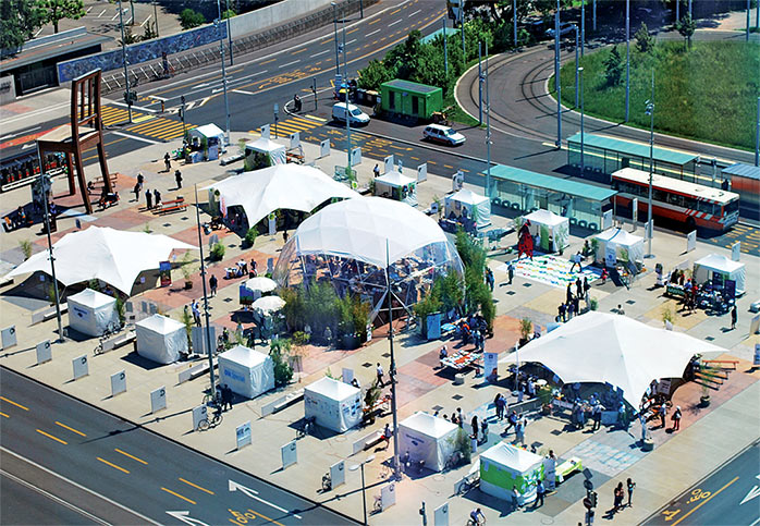 File:Green Day on the Place des Nations.jpg