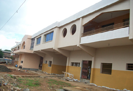 File:Kenema ultra modern shoppingmall.jpg