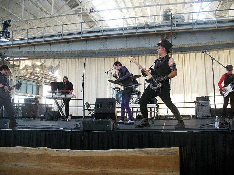 File:Vernian process steamstock2012.jpg