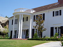 A fine example of Southern Colonial in Hancock Park.