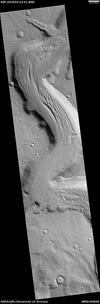 File:Mamers Valles Cliff.jpg