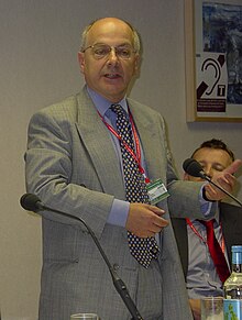 Sir Jeremy Beecham (Labour Party Conference, October 2005).jpg