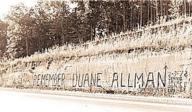 VA Skydog The Duane Allman Retrospective 2013 320
