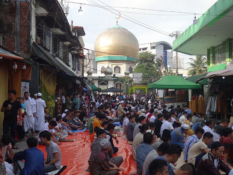 File:Ramadan Eid'l Fitr, Golden Mosque (Quiapo, Manila; 06-05-2019) (18).jpg