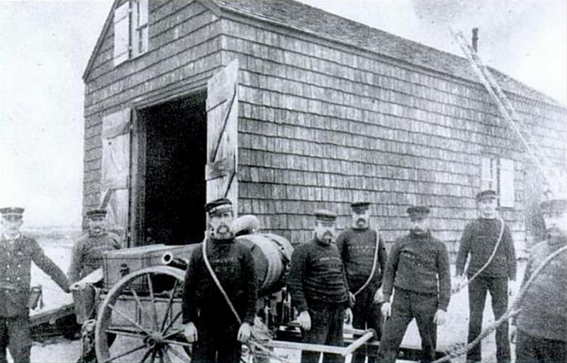 File:Toms River Life Saving Station 1898.png