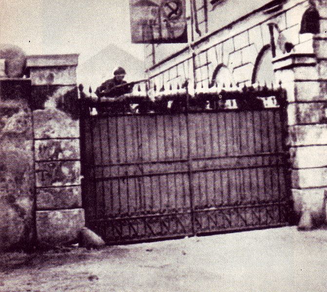 File:Biennio rosso settembre 1920 Milano operai armati occupano le fabbriche.jpg