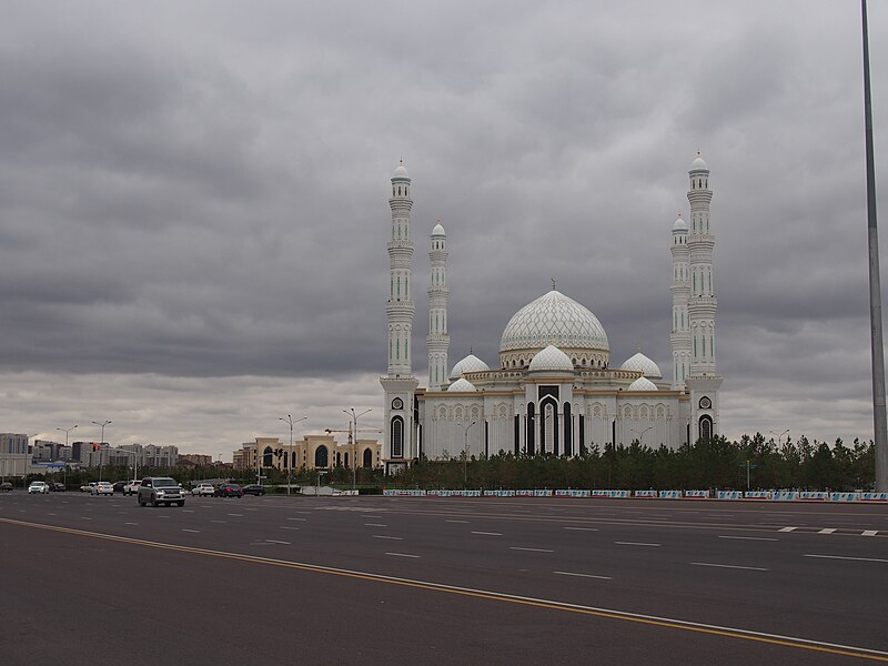 File:Khazret Sultan Mosque 2.jpg