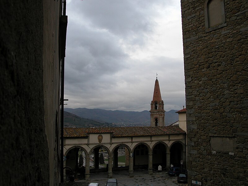 File:The Loggia by Vasari at the Piazza del Municipio Castiglion Fiorentino.jpg